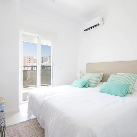 Frontal View With Spacious Balcony * Marbellac