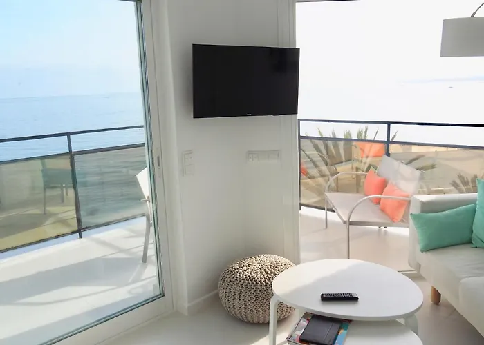 Apartament Frontal View With Spacious Balcony Marbella