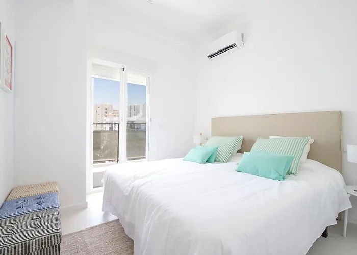 Frontal View With Spacious Balcony * Marbella